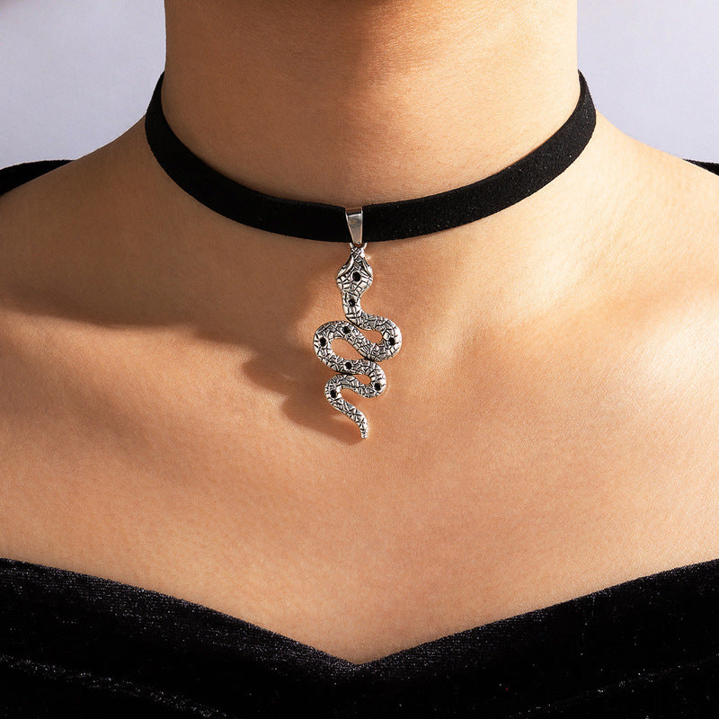 Chokers Gothic Collar Dark Velvet Necklace - My Store